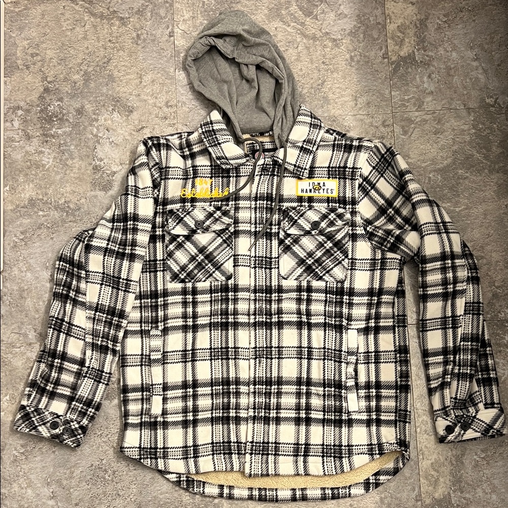 Men’s Iowa Hawkeyes Plaid Sherpa Hooded Zip Up & Button Up | Men’s Large